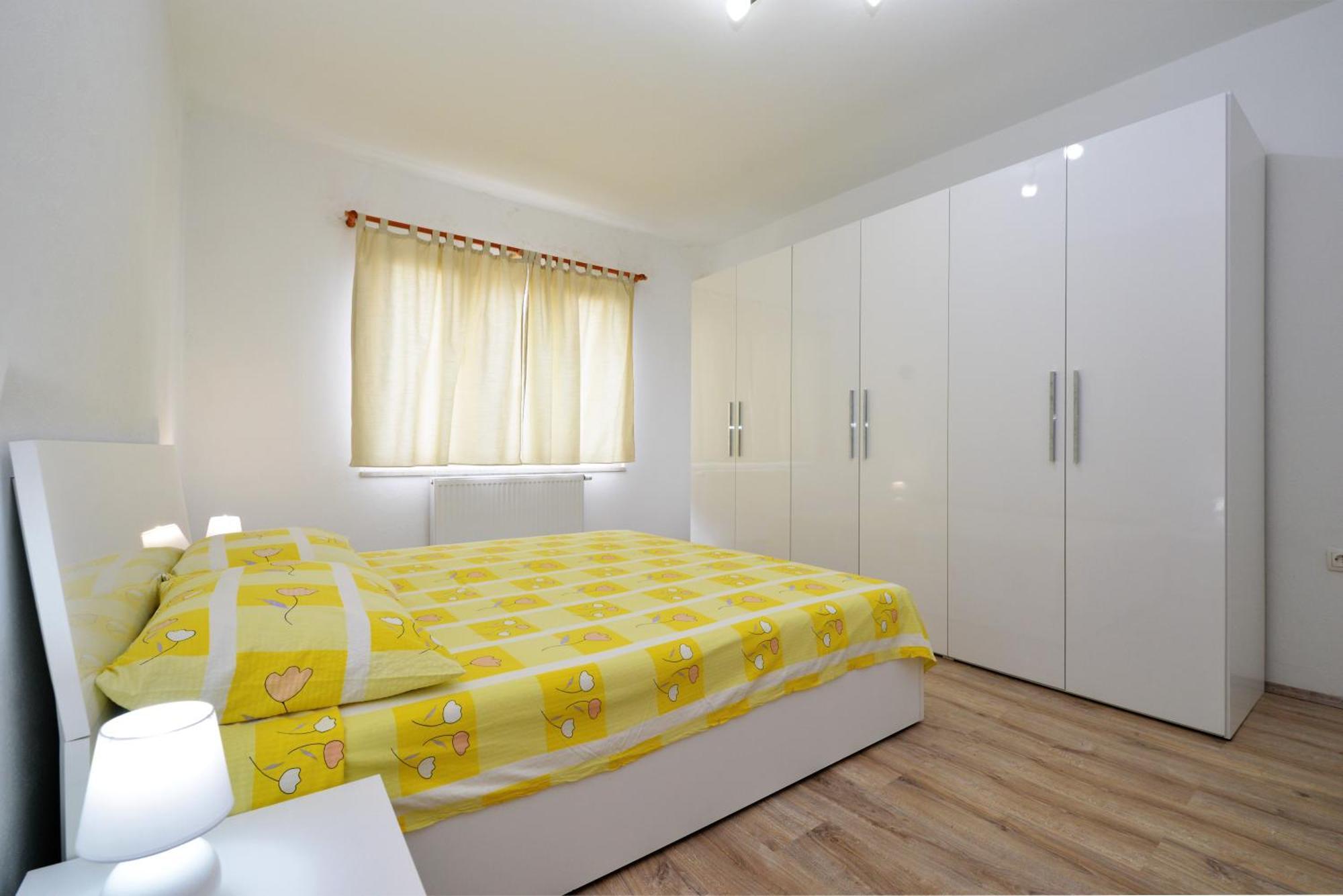 Apartments Goranka 2 Murter Exterior photo